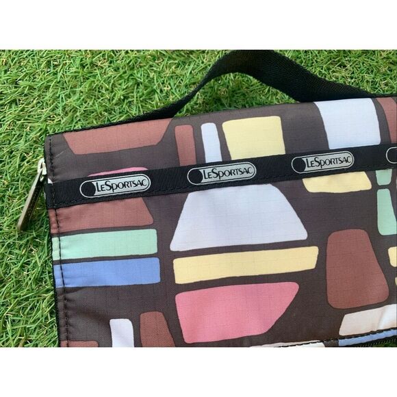 LeSportsac Travel Wallet Zip Around Passport Credit Card HANDLE PURSE CLUTCH - Picture 2 of 6